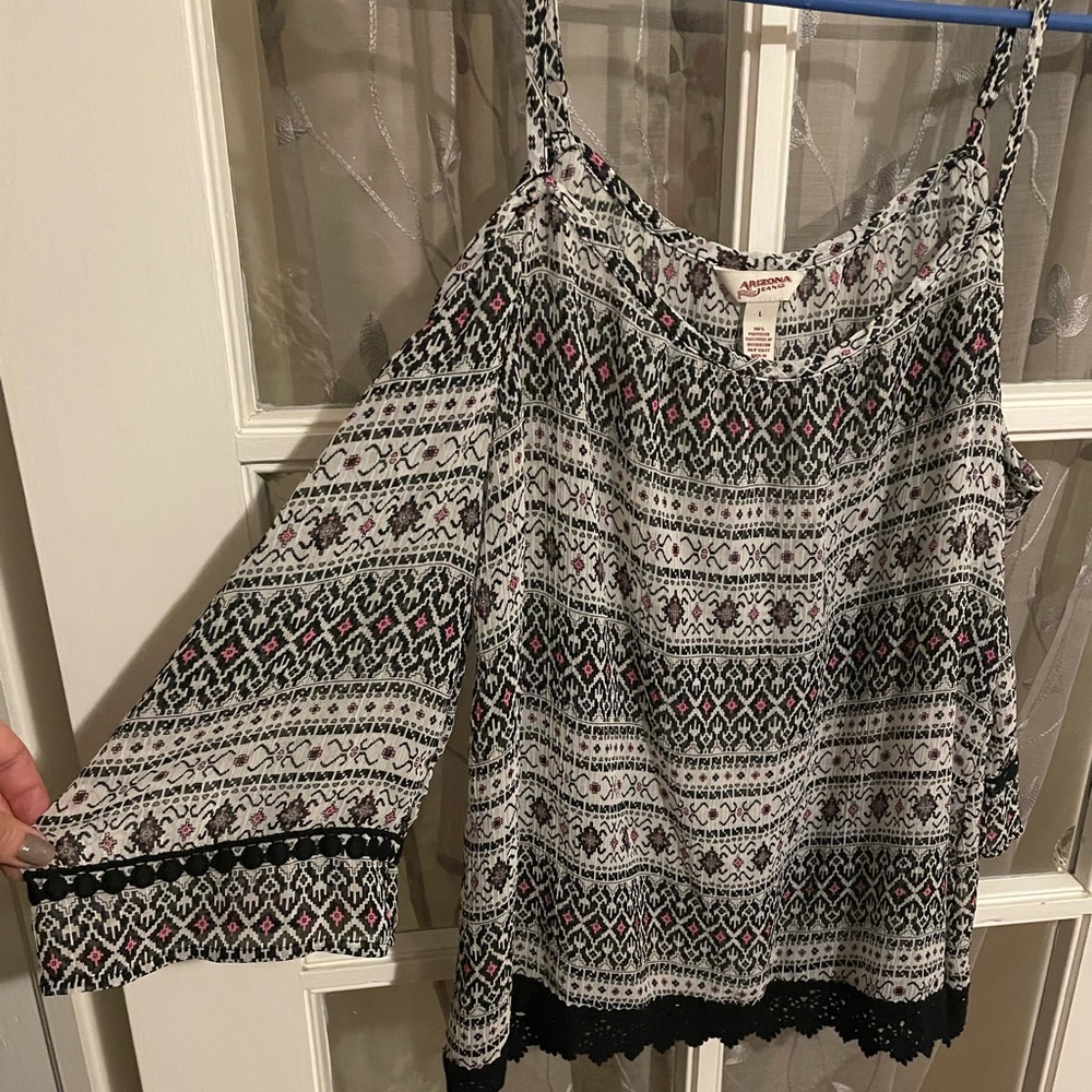 Arizona top